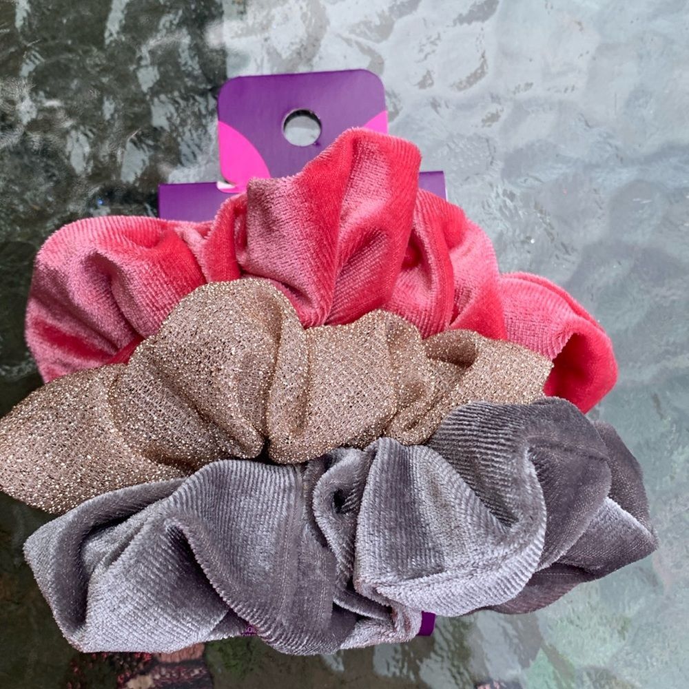 Goody ouchless set of 3 scrunchies